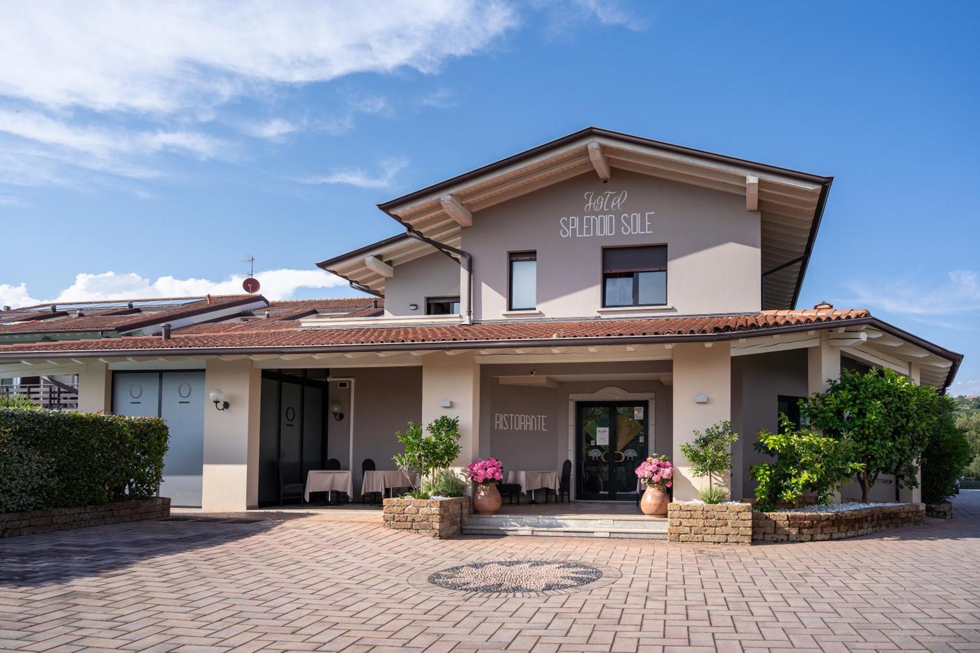 Spa Hotel Splendid Sole Manerba del Garda Exterior photo